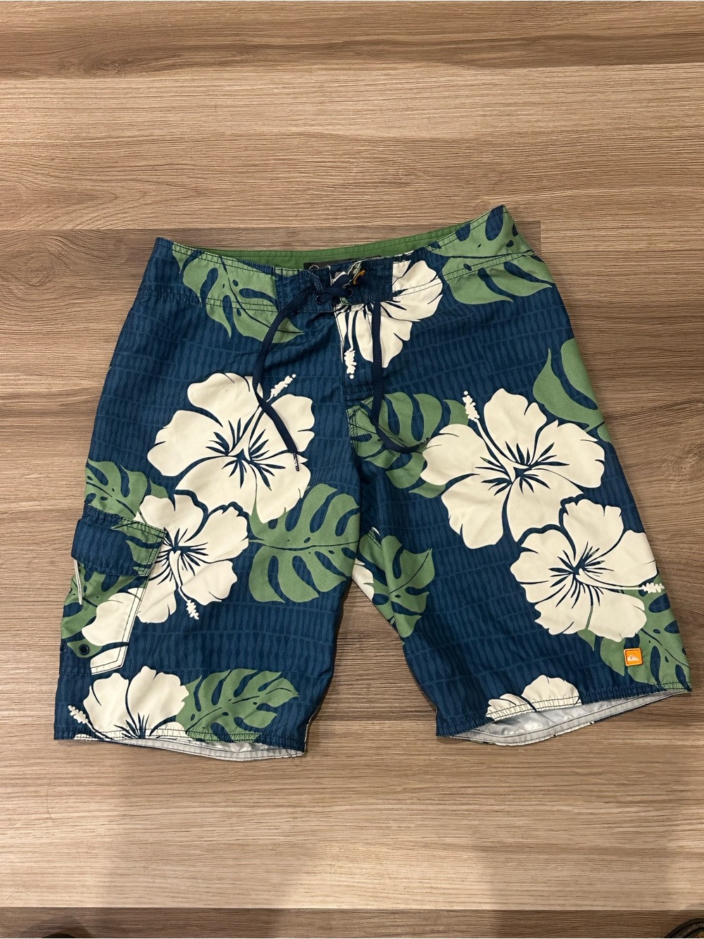 Quiksilver Waterman Collection Swim Trunks Blue Floral Tropical Men's Size 32